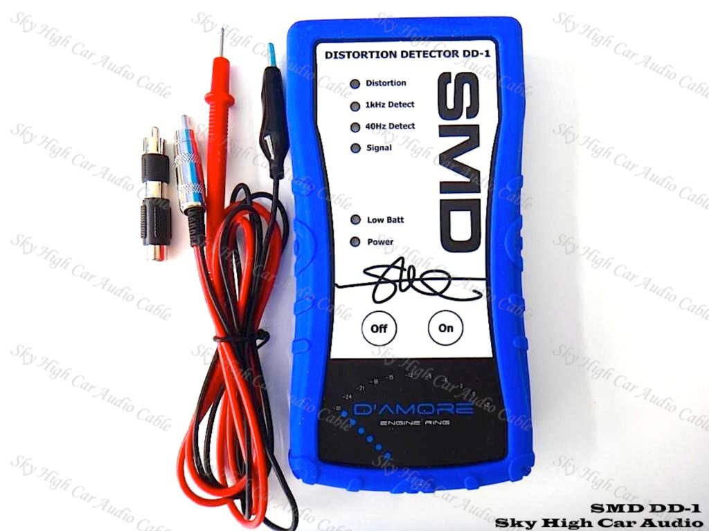 A blue and white SMD DD-1 Distortion Detector with wires and wires.